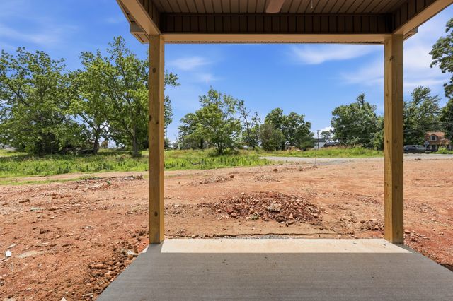 2665 Brewster Dr, Clarksville, TN 37042