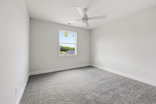2665 Brewster Dr, Clarksville, TN 37042