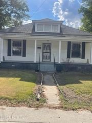 4302 Martin Luther King Junior Street, Ayden, NC 28513