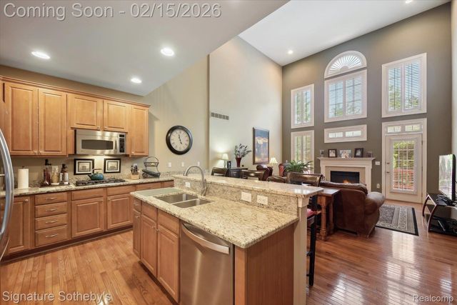 44843 Broadmoor Circle S, Northville, MI 48168