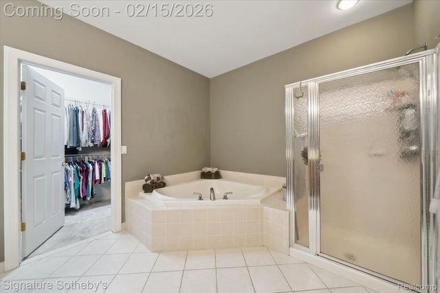 44843 Broadmoor Circle S, Northville, MI 48168