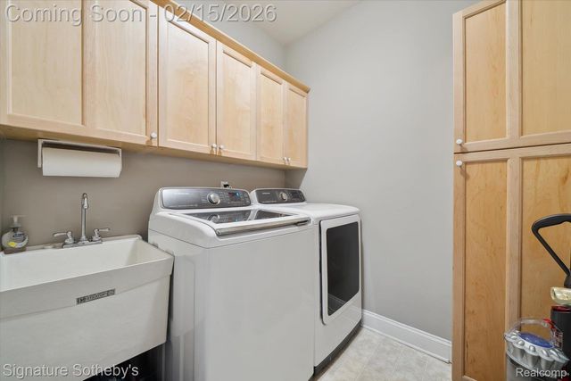 44843 Broadmoor Circle S, Northville, MI 48168