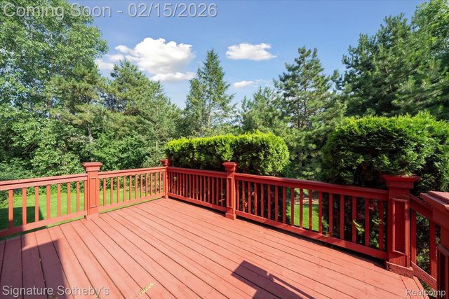 44843 Broadmoor Circle S, Northville, MI 48168