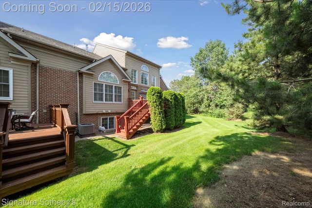 44843 Broadmoor Circle S, Northville, MI 48168