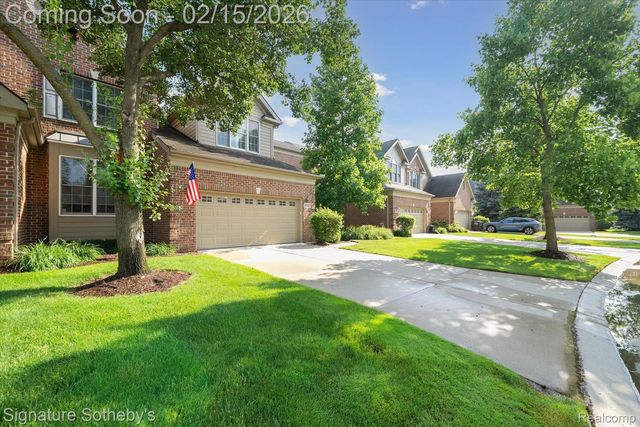 44843 Broadmoor Circle S, Northville, MI 48168