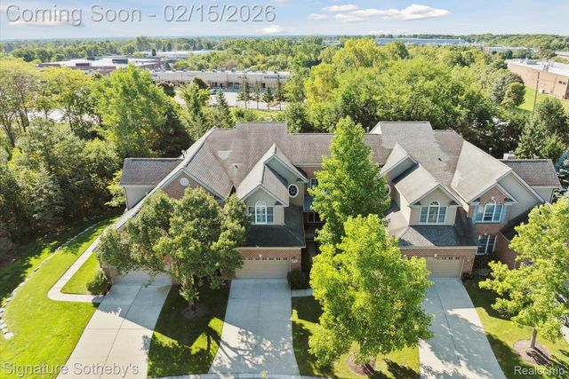 44843 Broadmoor Circle S, Northville, MI 48168