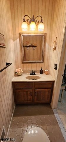 822 Poplar Ct, Raritan Twp., NJ 08822