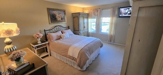 822 Poplar Ct, Raritan Twp., NJ 08822