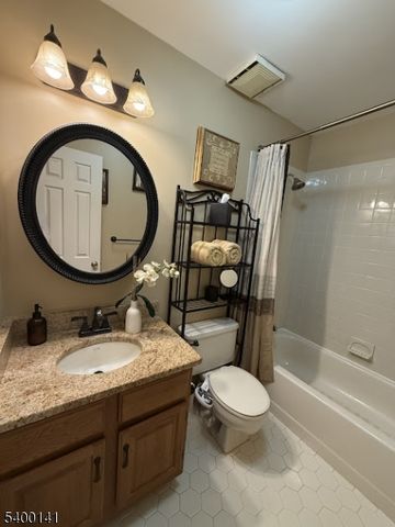 822 Poplar Ct, Raritan Twp., NJ 08822