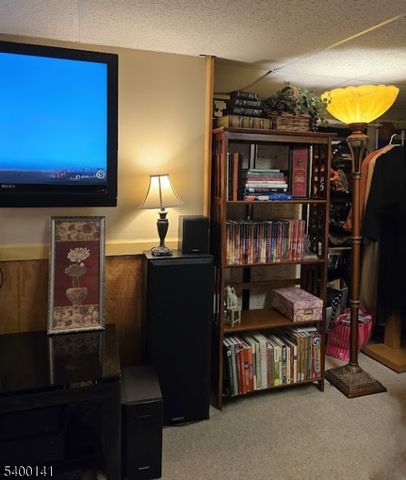 822 Poplar Ct, Raritan Twp., NJ 08822