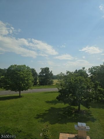 822 Poplar Ct, Raritan Twp., NJ 08822