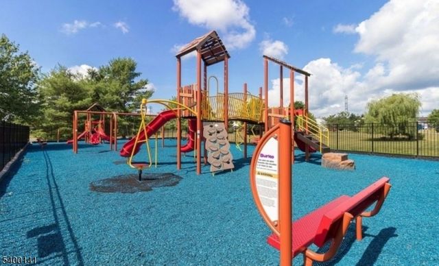 822 Poplar Ct, Raritan Twp., NJ 08822