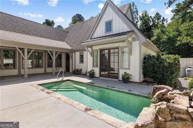 225 Arbor Garden Circle, Newnan, GA 30265