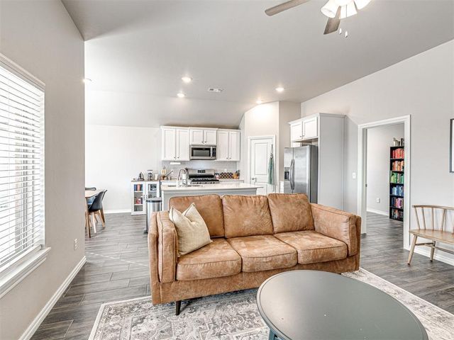 2912 Heather Haven, Moore, OK 73160