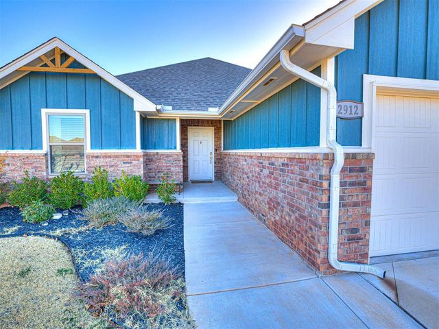 2912 Heather Haven, Moore, OK 73160