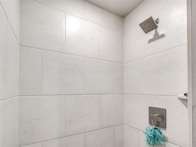 2912 Heather Haven, Moore, OK 73160