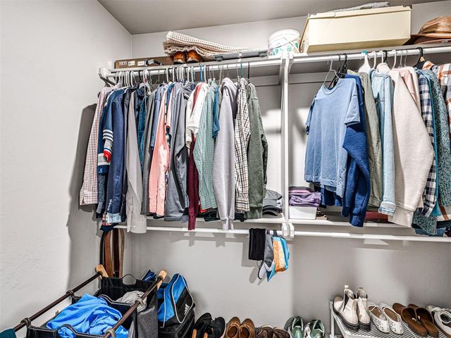 2912 Heather Haven, Moore, OK 73160