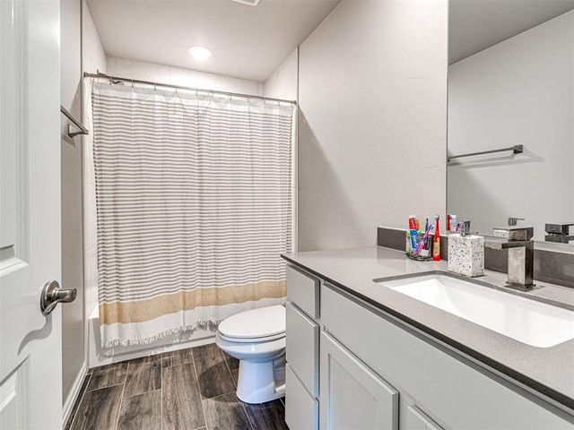 2912 Heather Haven, Moore, OK 73160