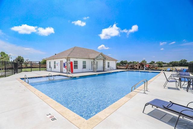 2912 Heather Haven, Moore, OK 73160