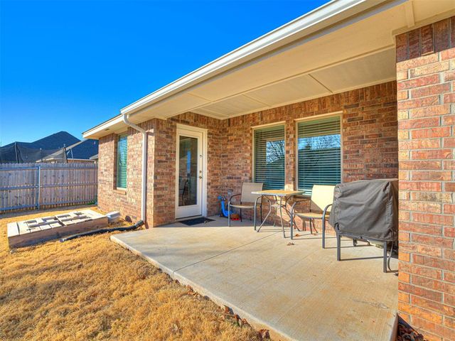 2912 Heather Haven, Moore, OK 73160