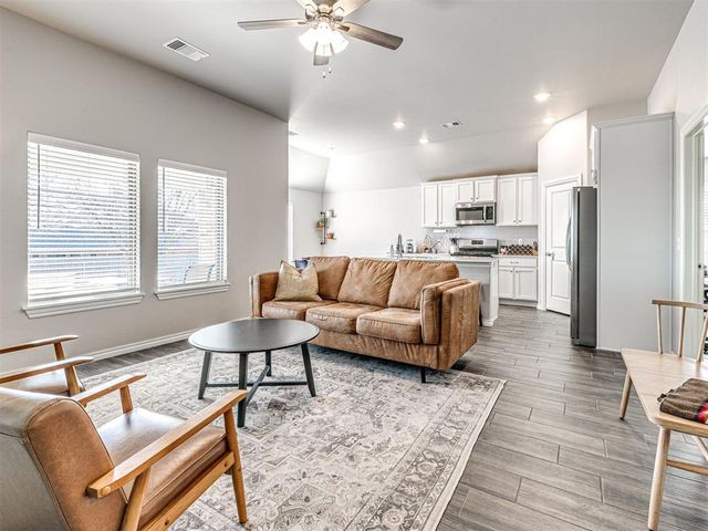 2912 Heather Haven, Moore, OK 73160