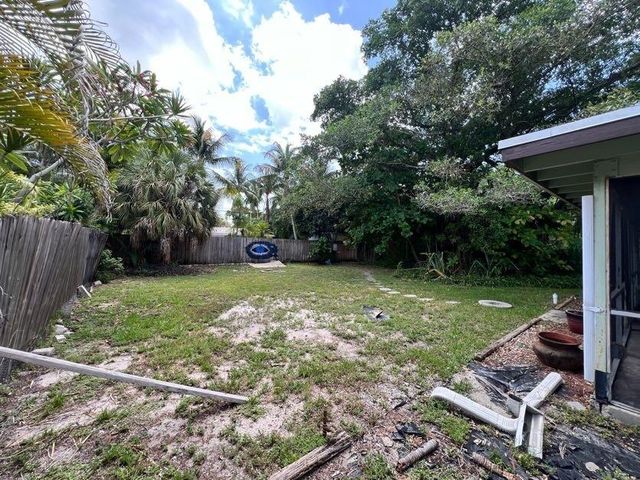 1732 NE 15TH Avenue, Fort Lauderdale, FL 33305