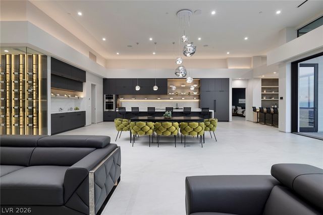 563 Grand Rim Drive, Henderson, NV 89012