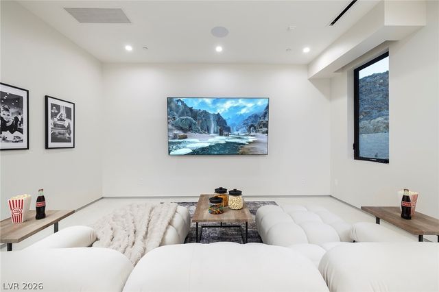 563 Grand Rim Drive, Henderson, NV 89012