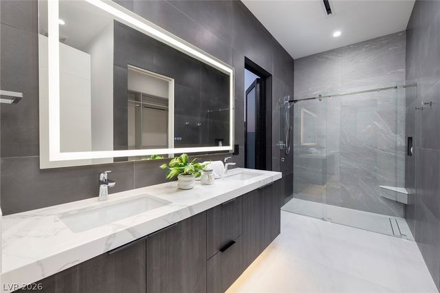 563 Grand Rim Drive, Henderson, NV 89012