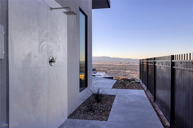 563 Grand Rim Drive, Henderson, NV 89012