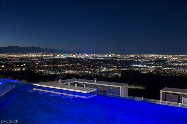 563 Grand Rim Drive, Henderson, NV 89012