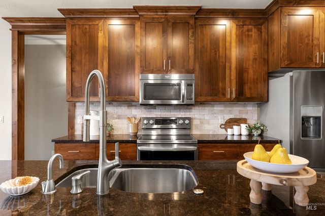 2043 W Soldotna St, Kuna, ID 83634