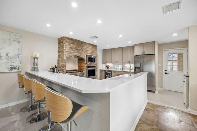 12314 Honeywood Trail, Houston, TX 77077