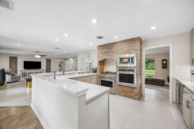 12314 Honeywood Trail, Houston, TX 77077