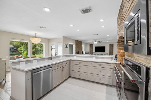 12314 Honeywood Trail, Houston, TX 77077