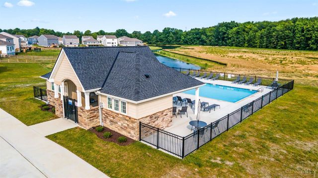 1846 Vista Lake Drive, Goshen Twp, OH 45122