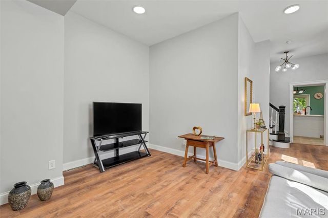 2913 Gasconade Street, St Louis, MO 63118