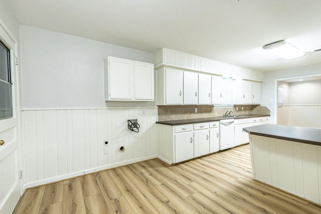 2601 33rd Street, Front, Lubbock, TX 79410
