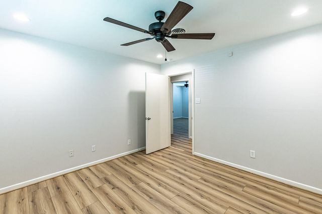 2601 33rd Street, Front, Lubbock, TX 79410