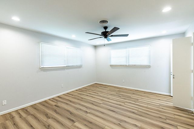 2601 33rd Street, Front, Lubbock, TX 79410