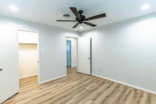 2601 33rd Street, Front, Lubbock, TX 79410