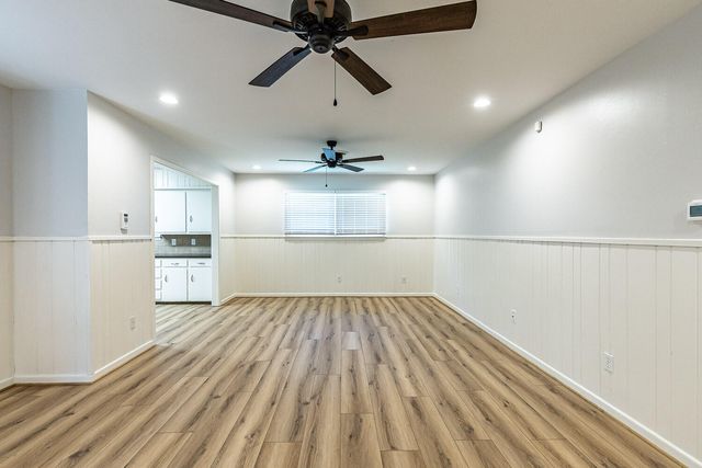 2601 33rd Street, Front, Lubbock, TX 79410