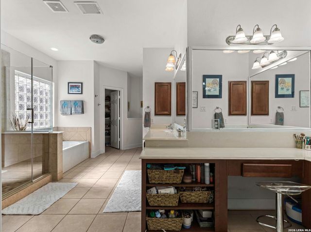 16107 La Madera Rio, Helotes, TX 78023