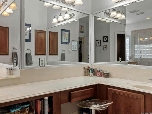 16107 La Madera Rio, Helotes, TX 78023