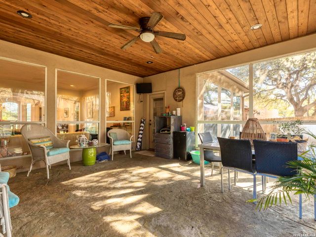 16107 La Madera Rio, Helotes, TX 78023