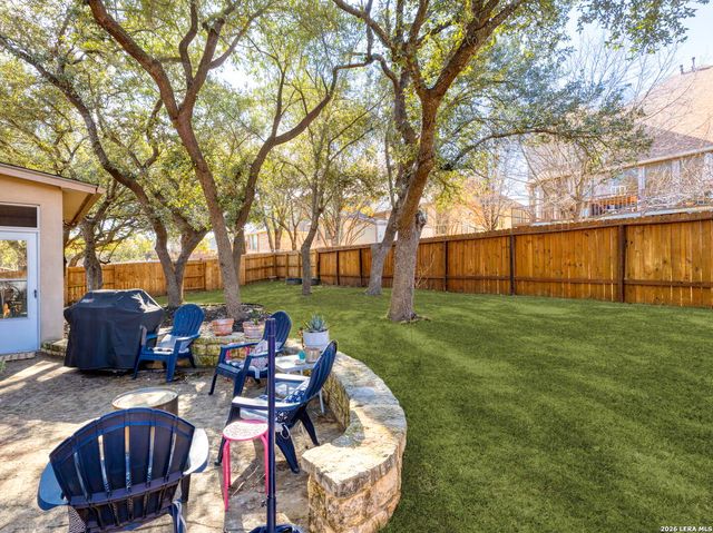 16107 La Madera Rio, Helotes, TX 78023