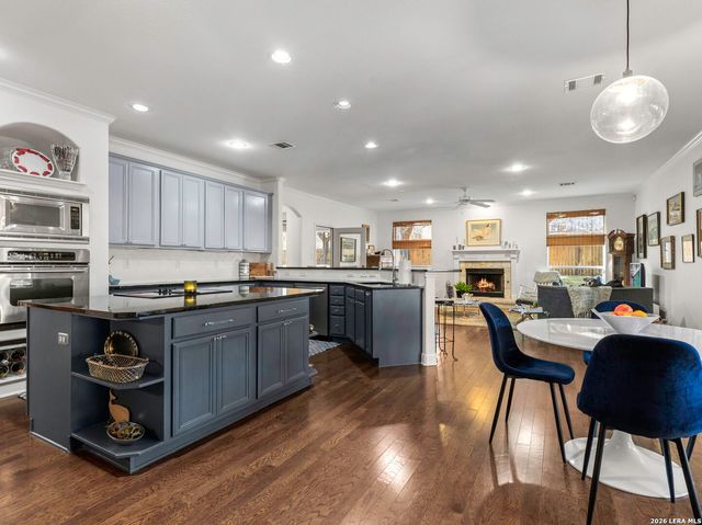 16107 La Madera Rio, Helotes, TX 78023