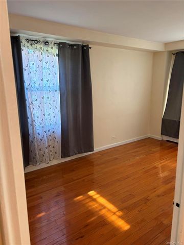 98-20 62nd Drive 3D, Rego Park, NY 11374