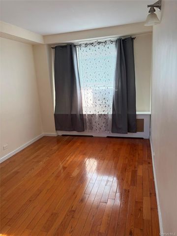 98-20 62nd Drive 3D, Rego Park, NY 11374