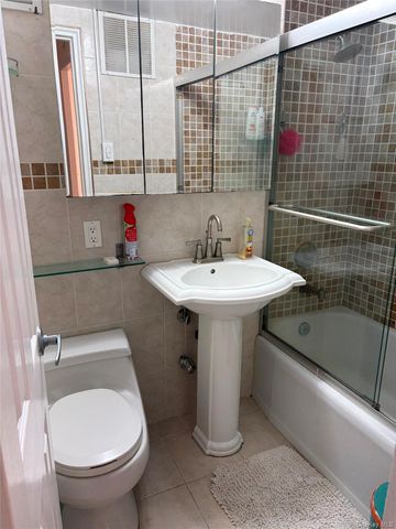98-20 62nd Drive 3D, Rego Park, NY 11374